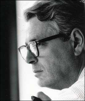 Descrizione: http://virginiamodern.files.wordpress.com/2011/05/steven-holl.jpg?w=615&h=421