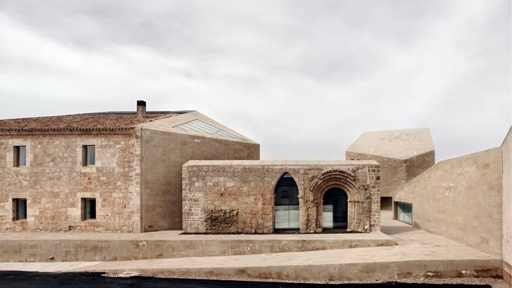 Descrizione: 1331735210_oficinas_ribera_del_duero_estudio_barozzi_veiga_1311695454_02_roa_300dpi